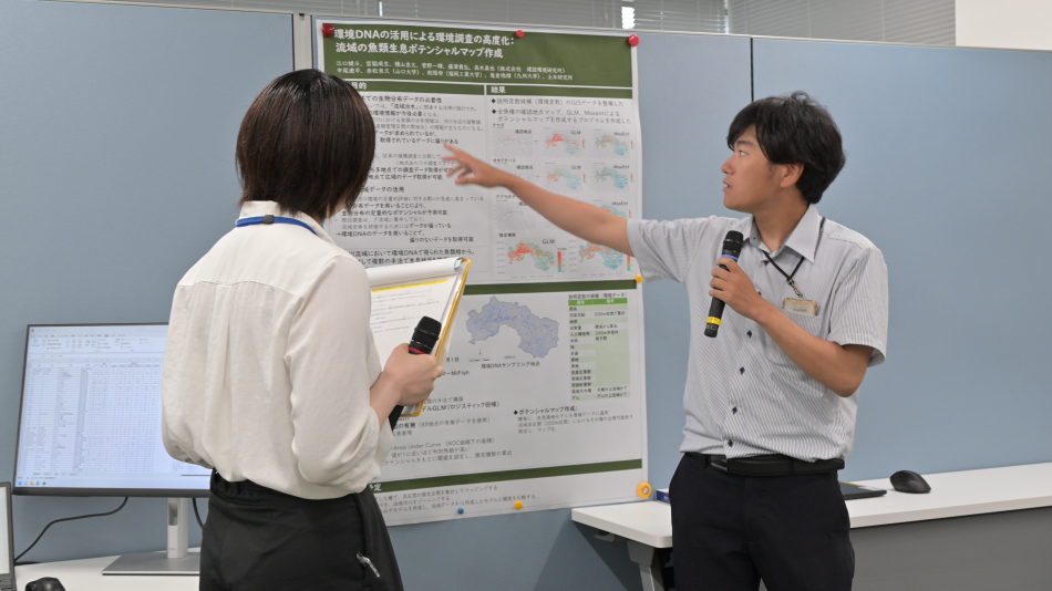 ポスター発表の様子