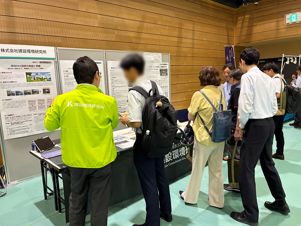 当社サービスや技術説明の様子