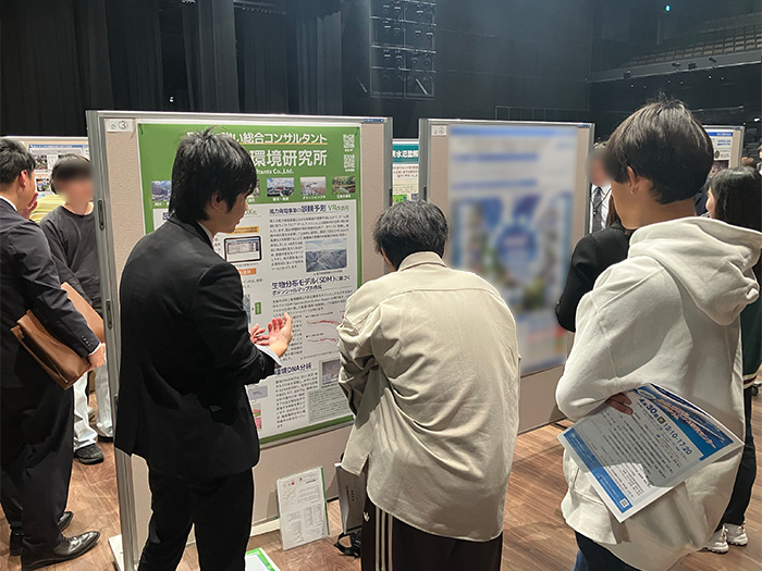 企業展示（ポスター展示）の様子